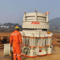 浅谈弹簧圆锥式破碎机的工作原理。