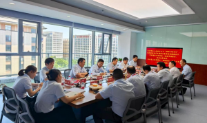 中电博微党委书记、董事长张成伟一行赴峰泰公司调...